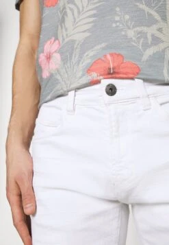 Indicode Jeans Kaden Holes - Jeansshort - Offwhite -Indicode Jeans Verkoop 8c3cec2d69944ddf8affc9463d364fbe