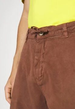 Indicode Jeans Vino - Shorts - Rootbeer -Indicode Jeans Verkoop e362b89378f644da8b75ef268c5509c6