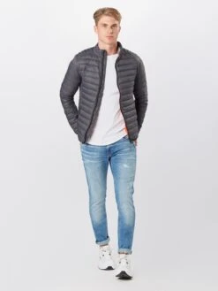 Indicode Jeans Tussenjassen Regular Fit Tussenjas Amare Heren Donkergrijs 8 Indicode Jeans Tussenjassen Regular Fit Tussenjas Amare Heren Donkergrijs -Indicode Jeans Verkoop f6e14b5f440b7539ca71ae447485d6c9